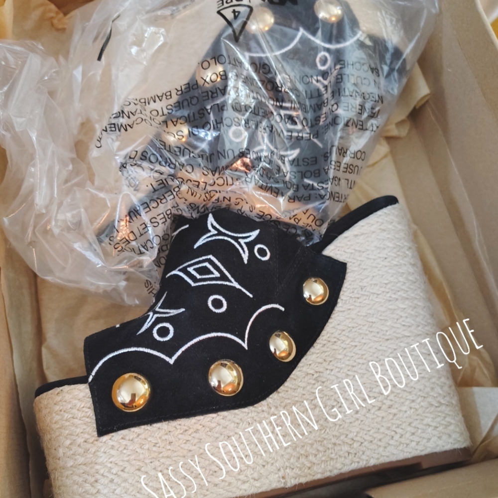 🆕⭐ Jessica Simpson suede black white embroidered wedges - Picture 5 of 15